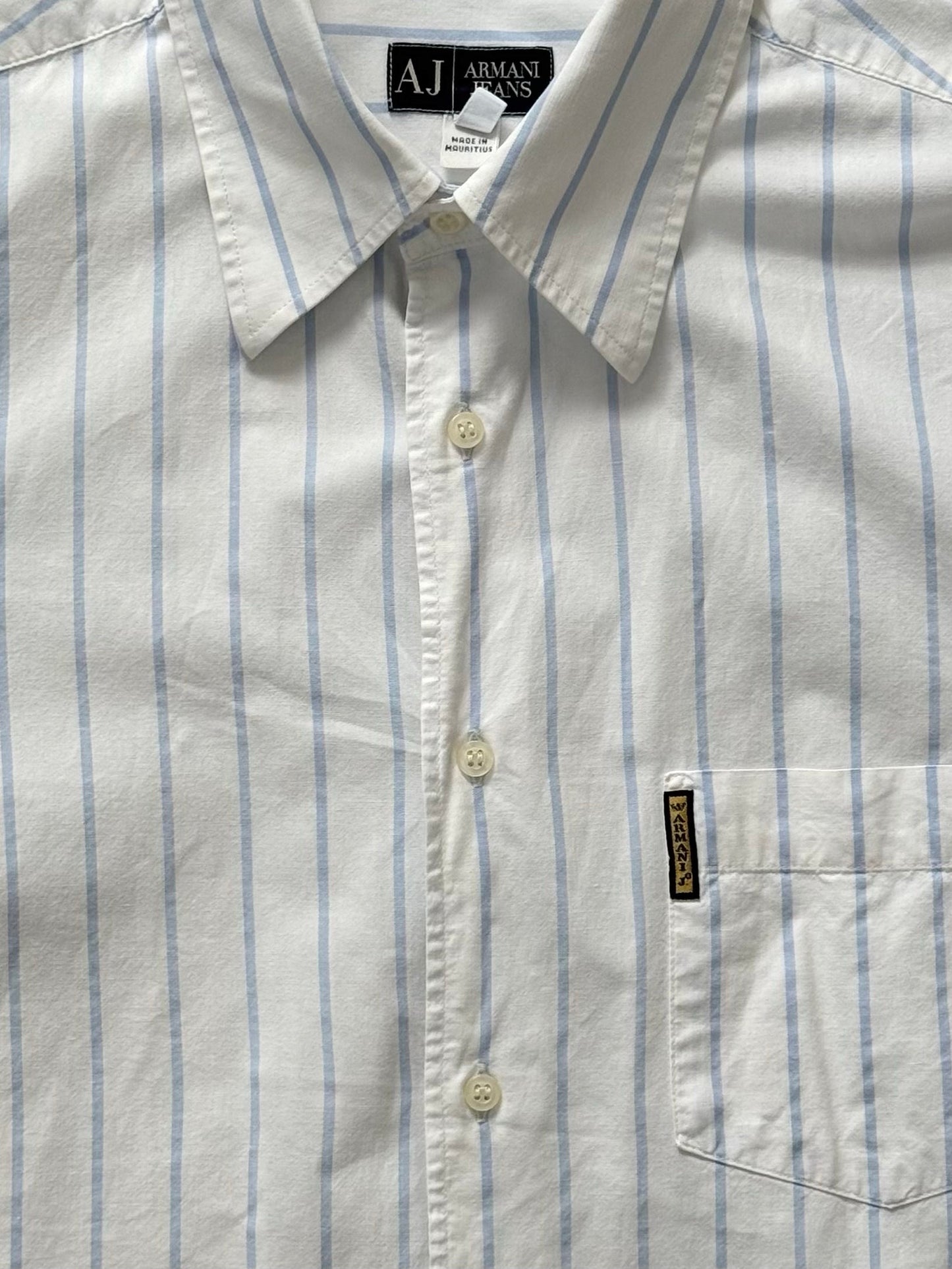 Armani Jeans 2000s pure cotton striped short sleeve shirt in white and blue, casual men's shirt, front view.