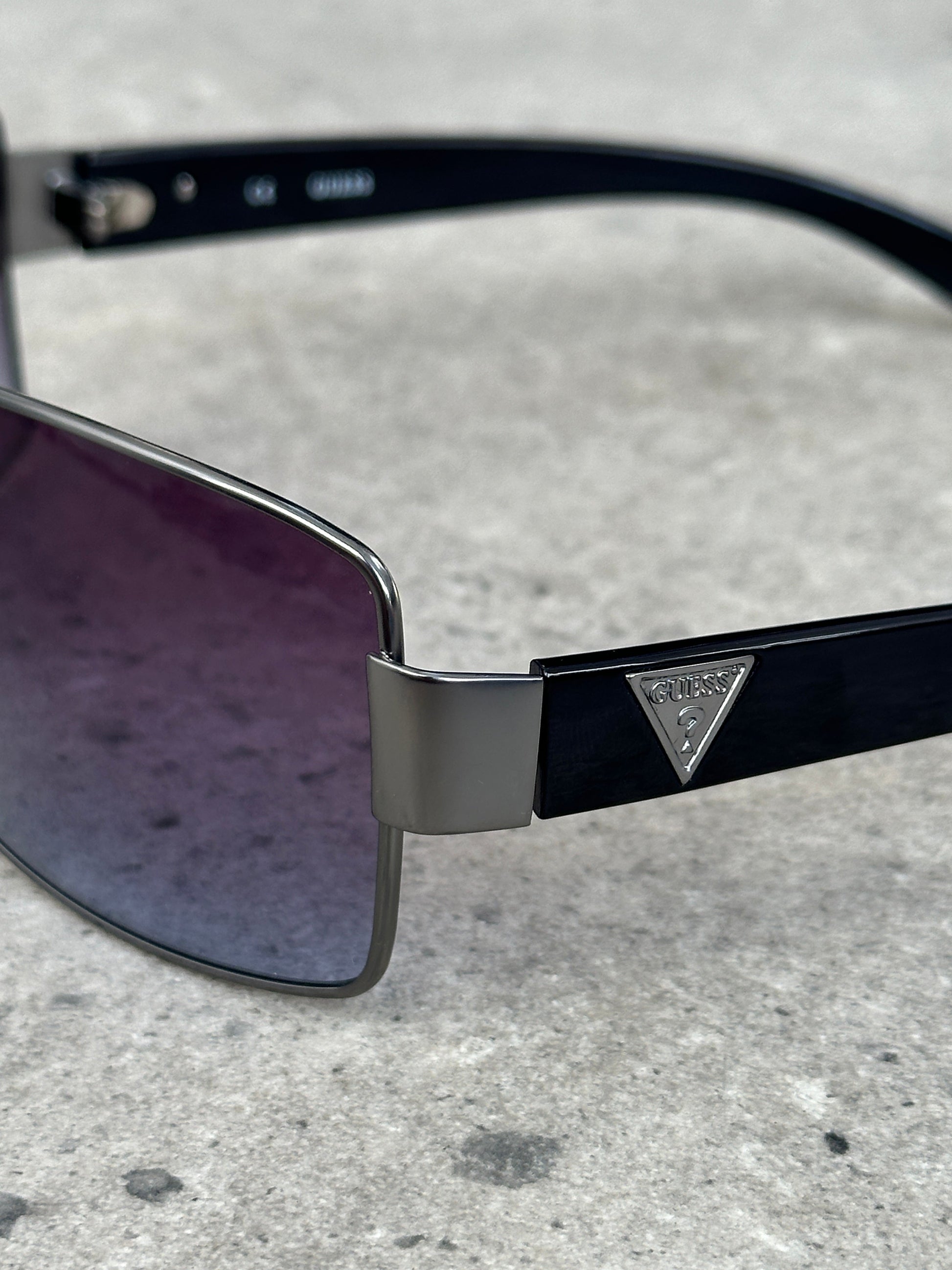 Guess 2000s Oversized Shield Logo Sunglasses