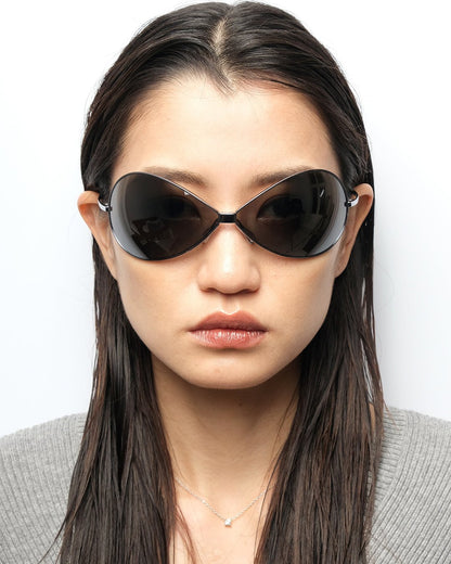 https://cdn.shopify.com/s/files/1/0818/5459/5398/files/2004-boss-sunglasses-673312.jpg?v=1739180702