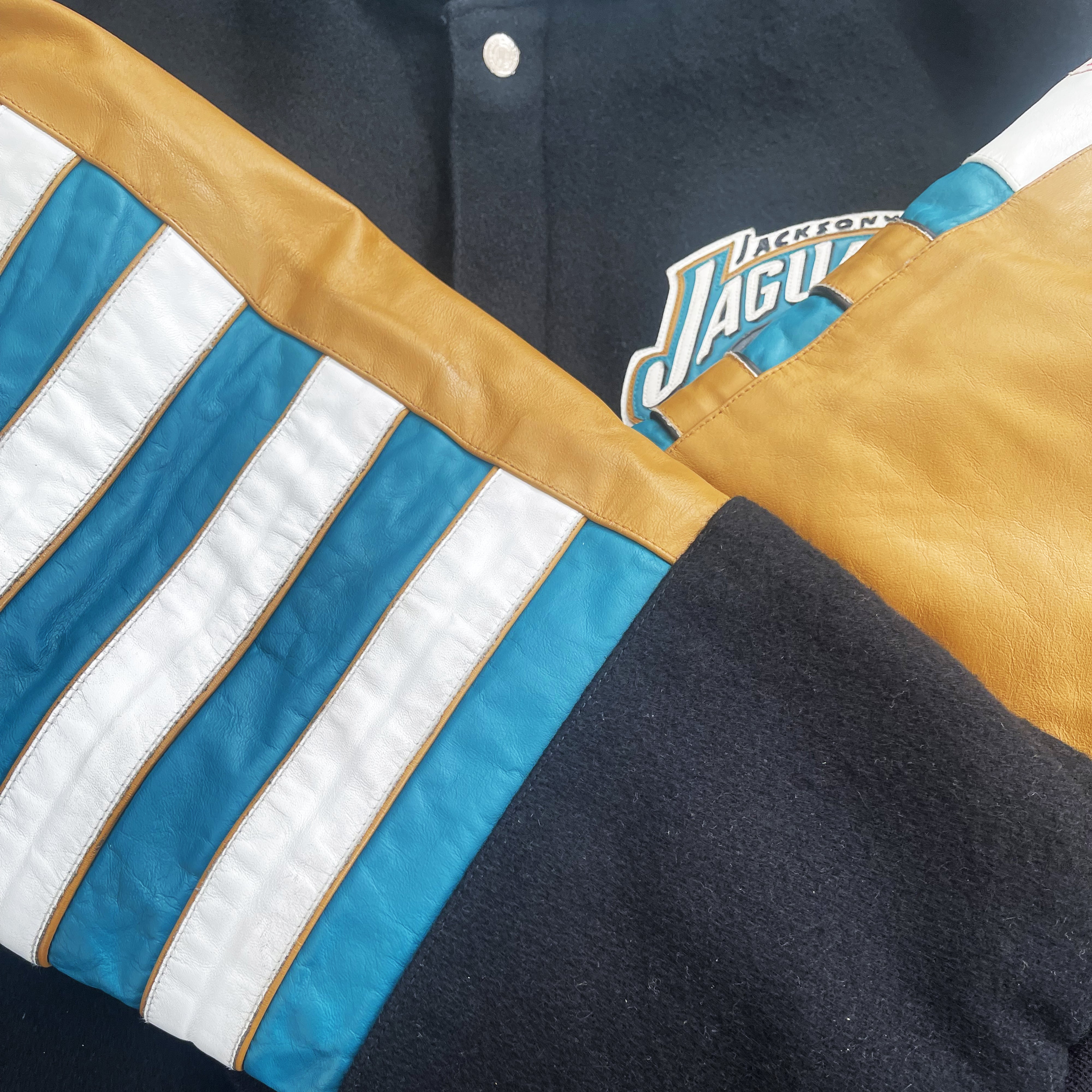 90s JEFF HAMILTON JACKSONVILLE JAGUARS outlets LEATHER JACKET