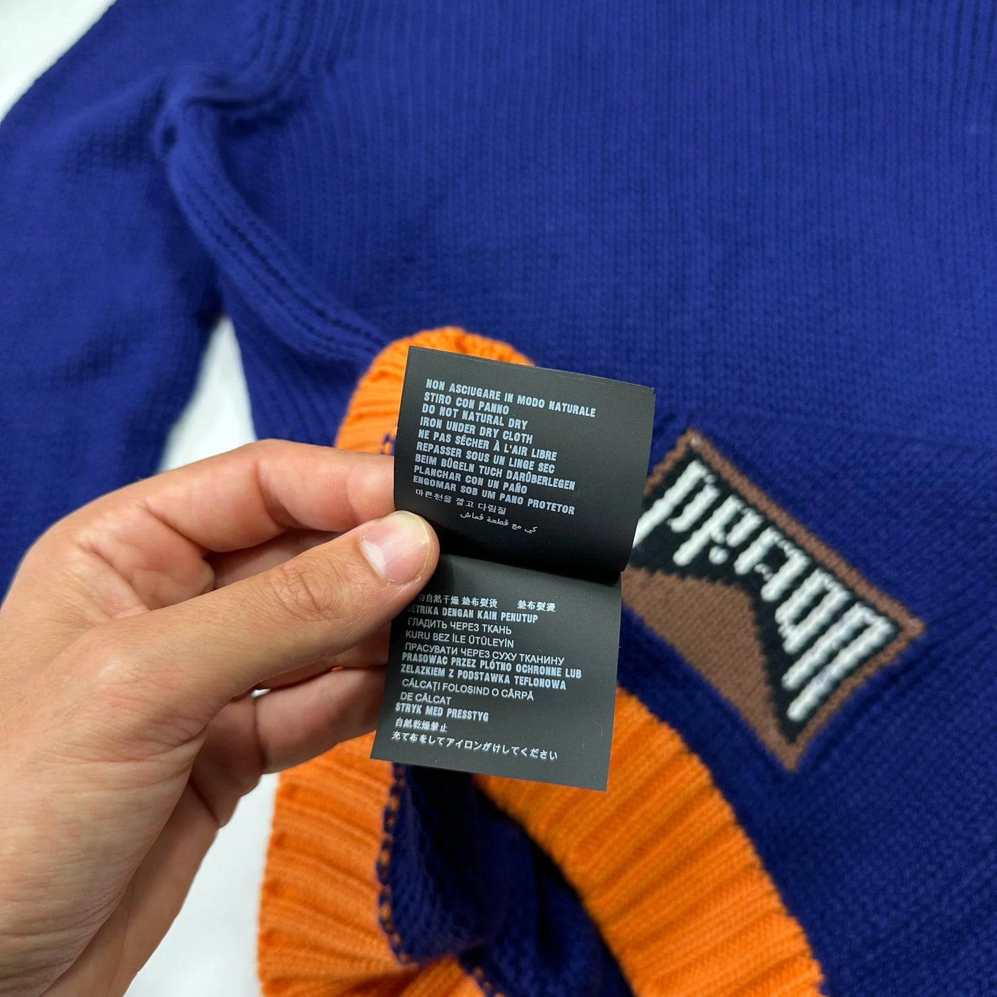 Prada Milano 2018 Intarsia Cashmere Chunky Race Logo Knit - IT46 (M)