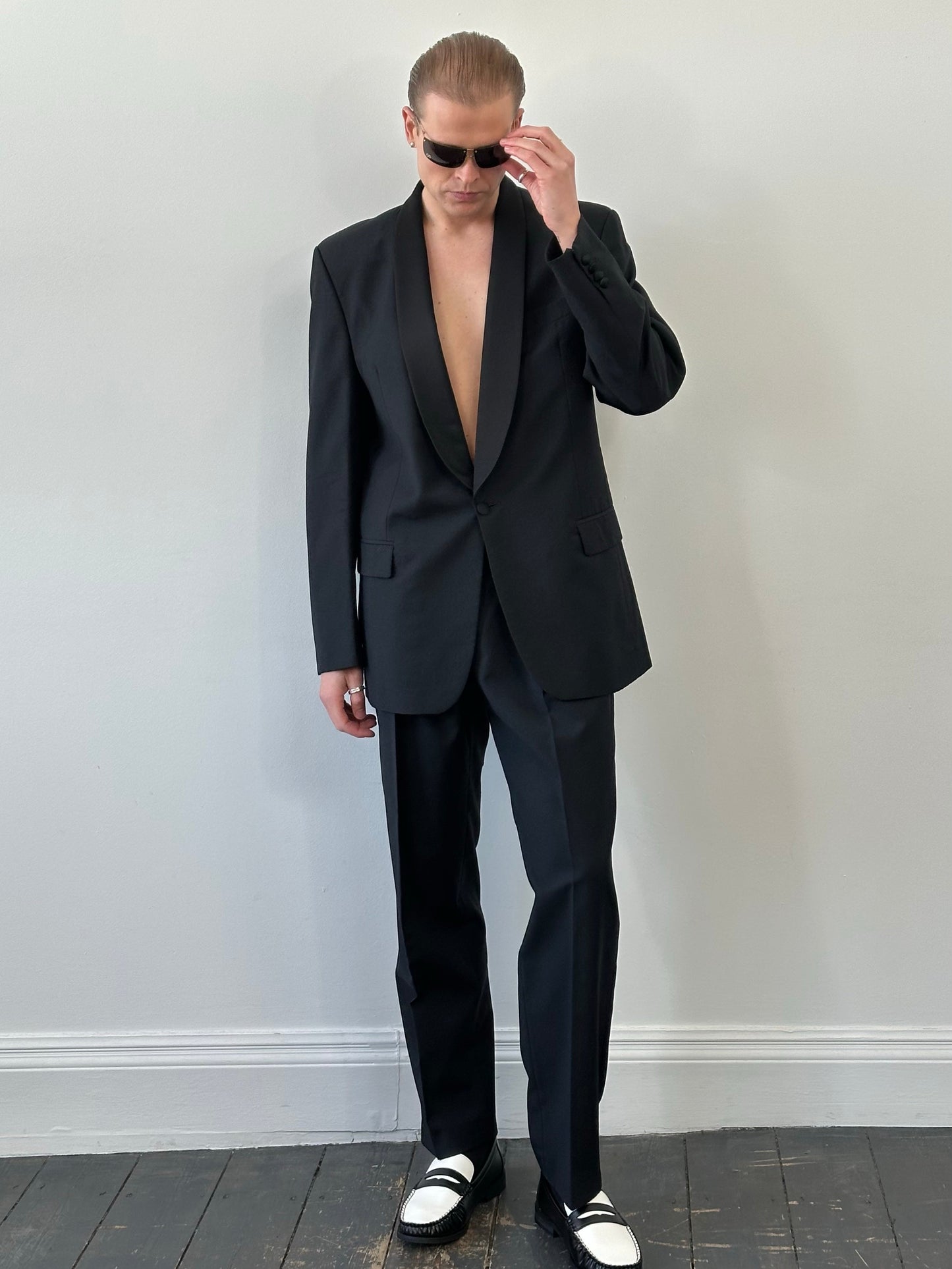 Pierre Cardin 1980s Pure Wool Shawl Tuxedo Suit - 42L/W34