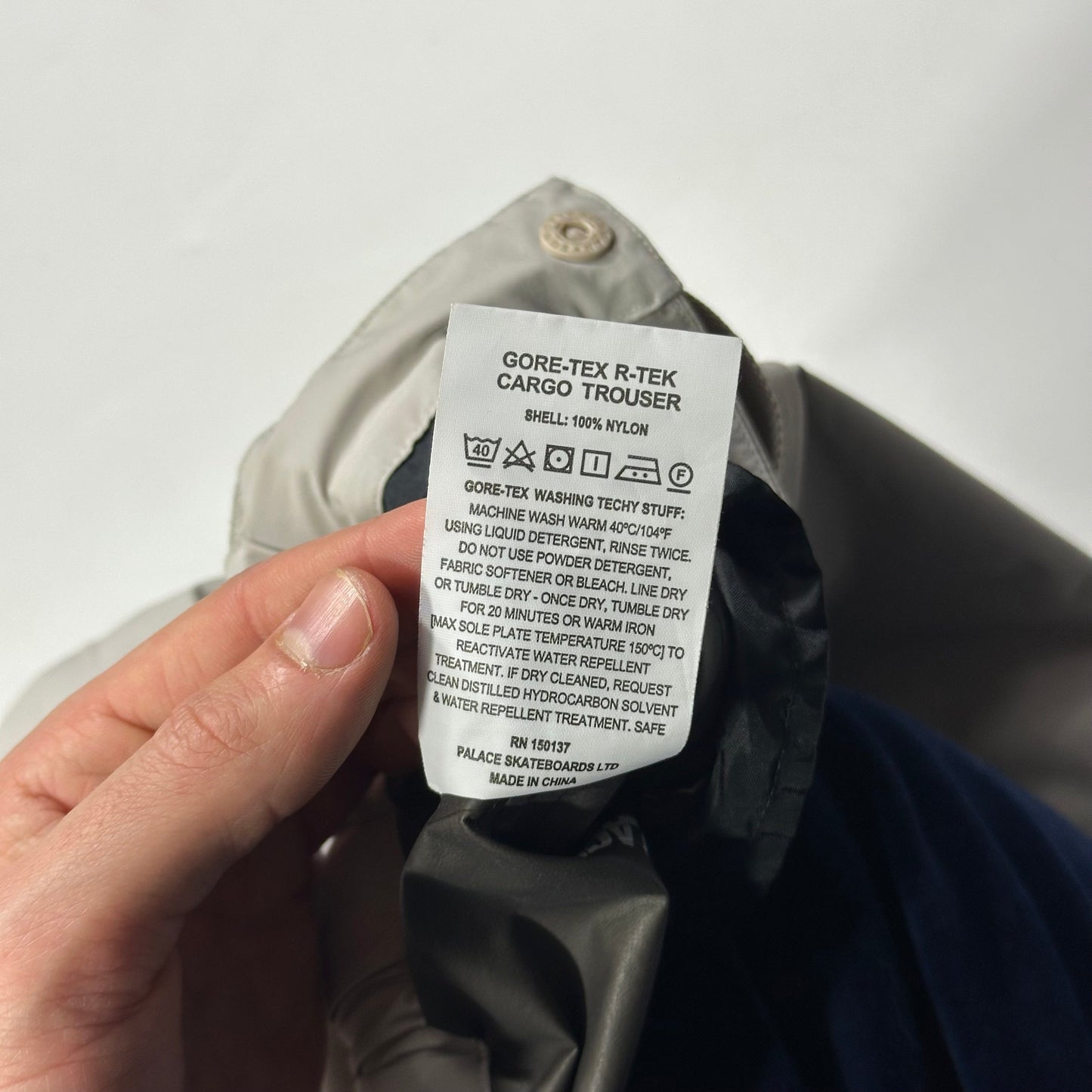 Palace 2023 Gore-Tex Taped Seam R-Tek Cargo Trousers - M