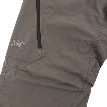 Vintage Arcteryx Trousers Size W32 | W32, Grey