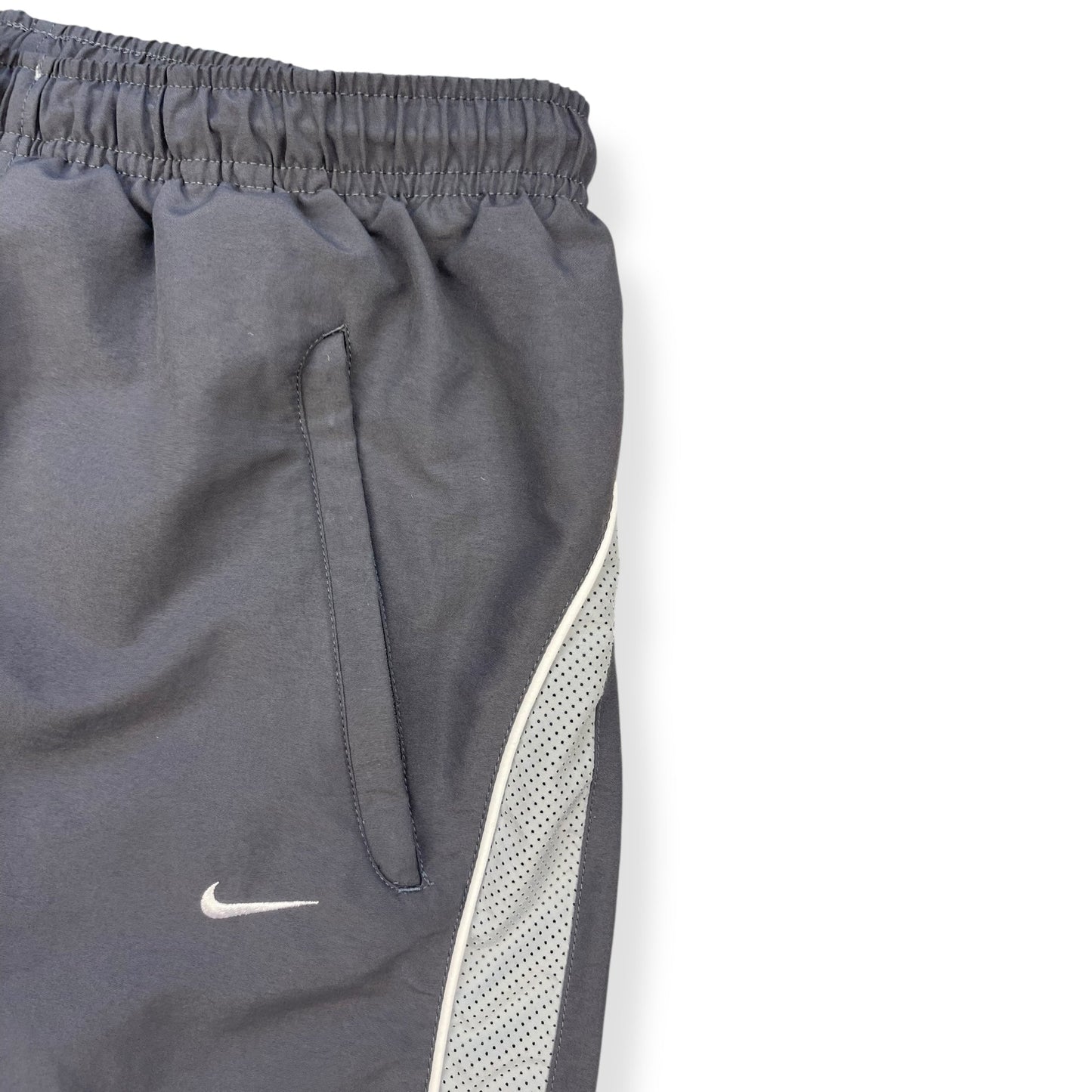 2000's Nike Mesh Panelled Shorts (L) | Default Title, Grey