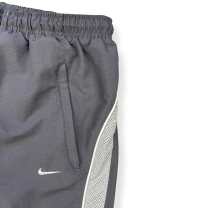 2000's Nike Mesh Panelled Shorts (L) | Default Title, Grey
