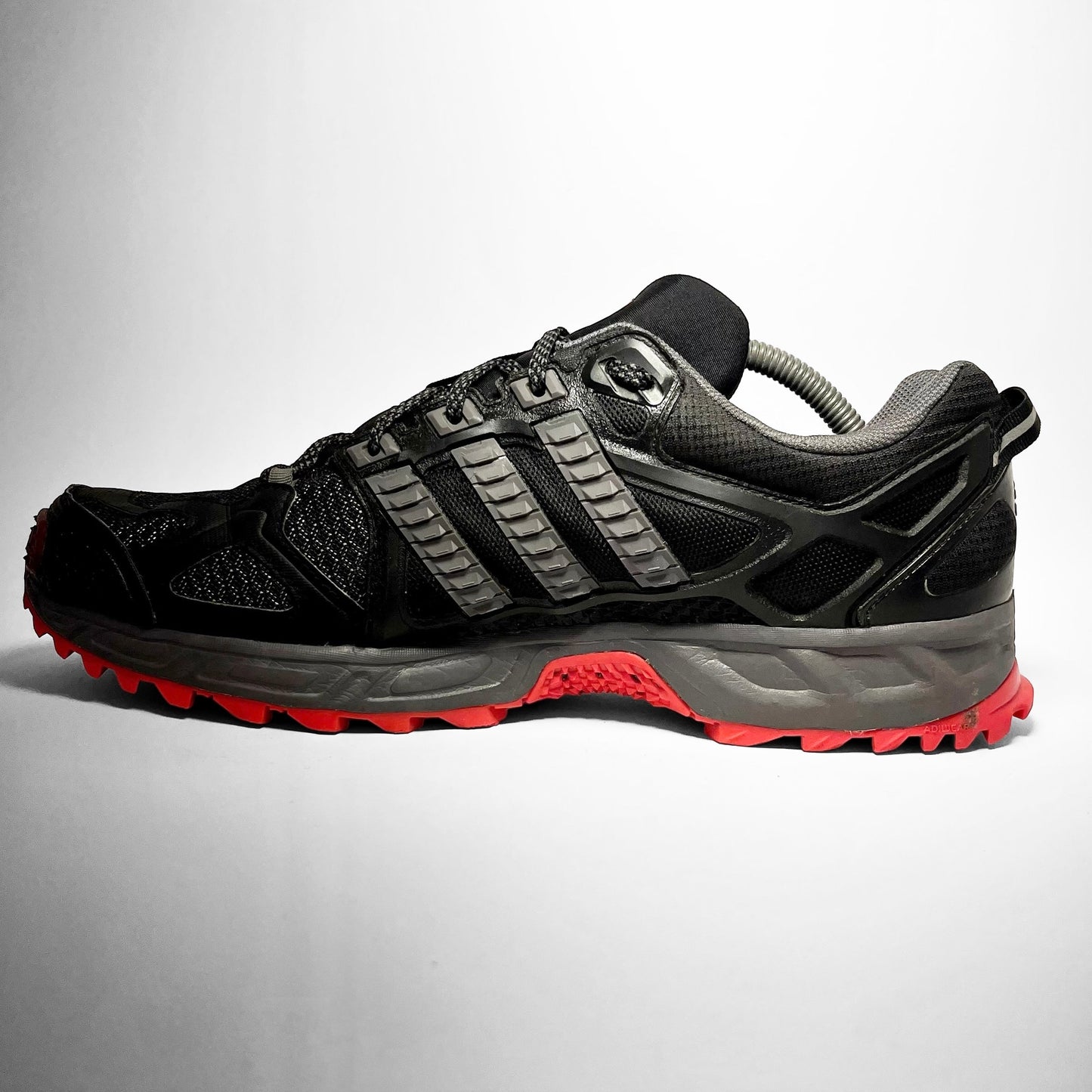 Adidas Kanadia TR6 (2010s)