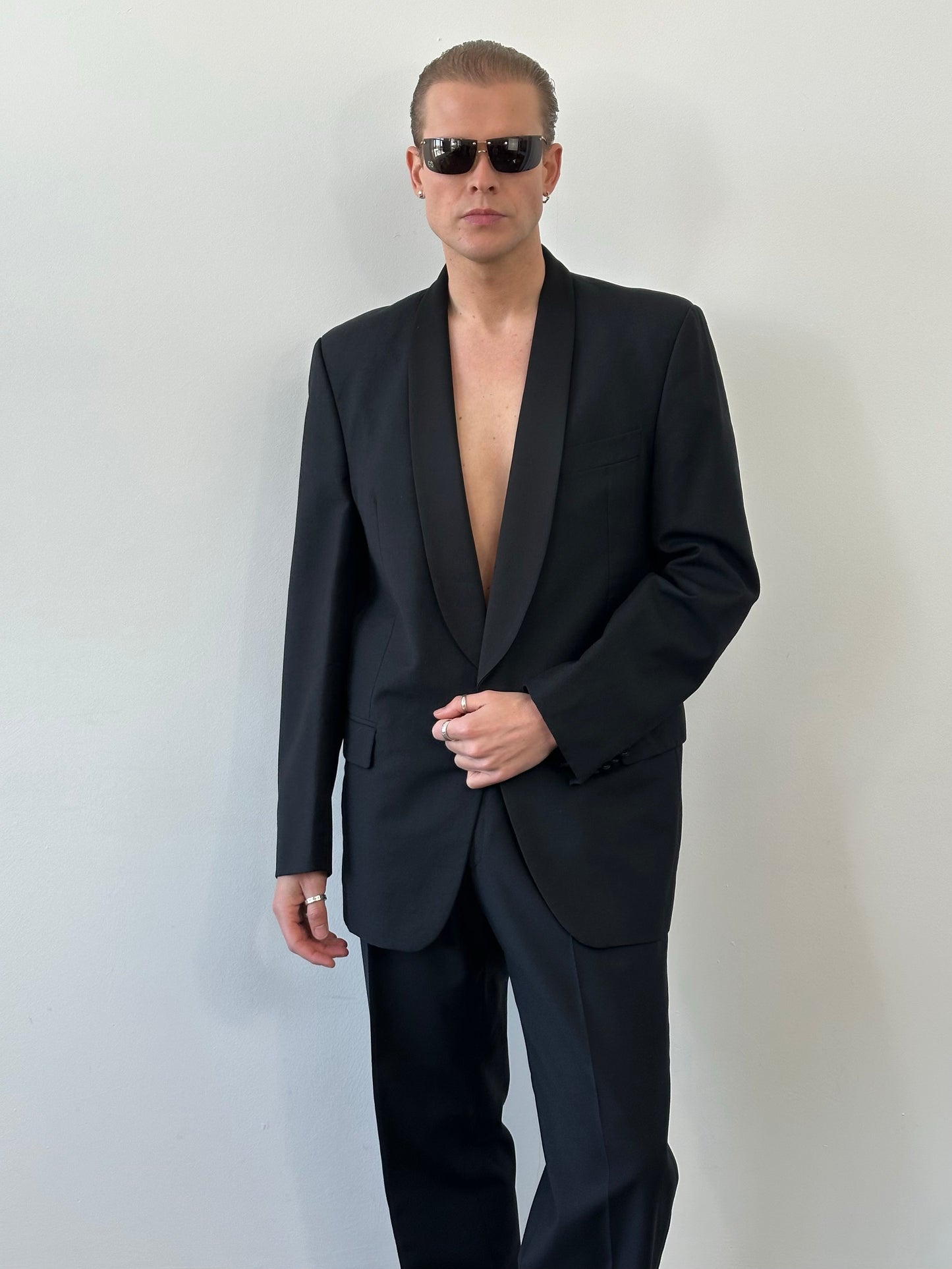 Pierre Cardin 1980s Pure Wool Shawl Tuxedo Suit - 42L/W34