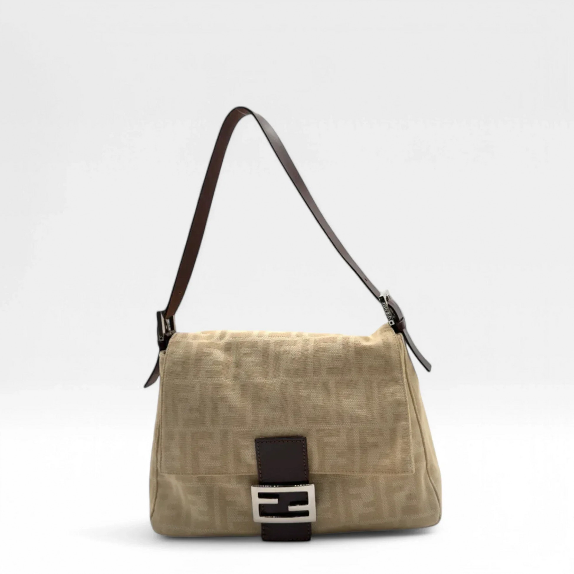 https://cdn.shopify.com/s/files/1/0564/9376/8855/files/2954-Fendi_Handtasche_Mamma_Baguette_Zucca_Muster_creme_beige_second_hand_luxury_FF_handbag_5958.webp?v=1741807629