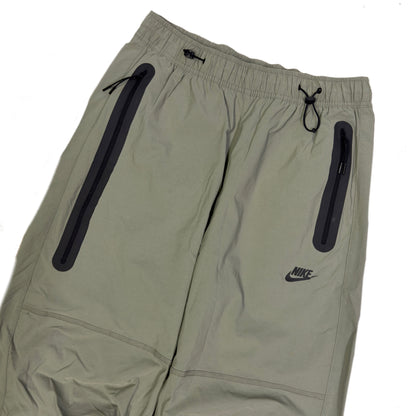 Nike Woven Tech Loose Fit Bottoms In Olive Green (M)