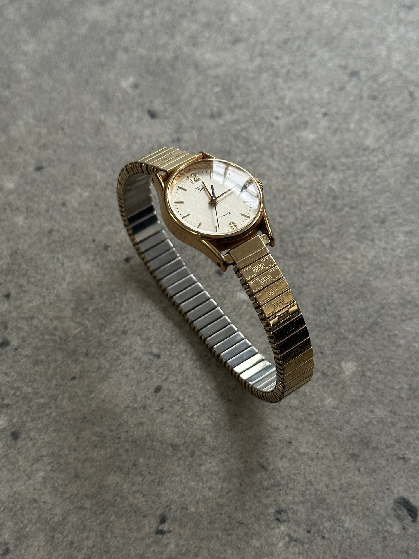 Timex 1990s Round Gold Tone Quartz Watch