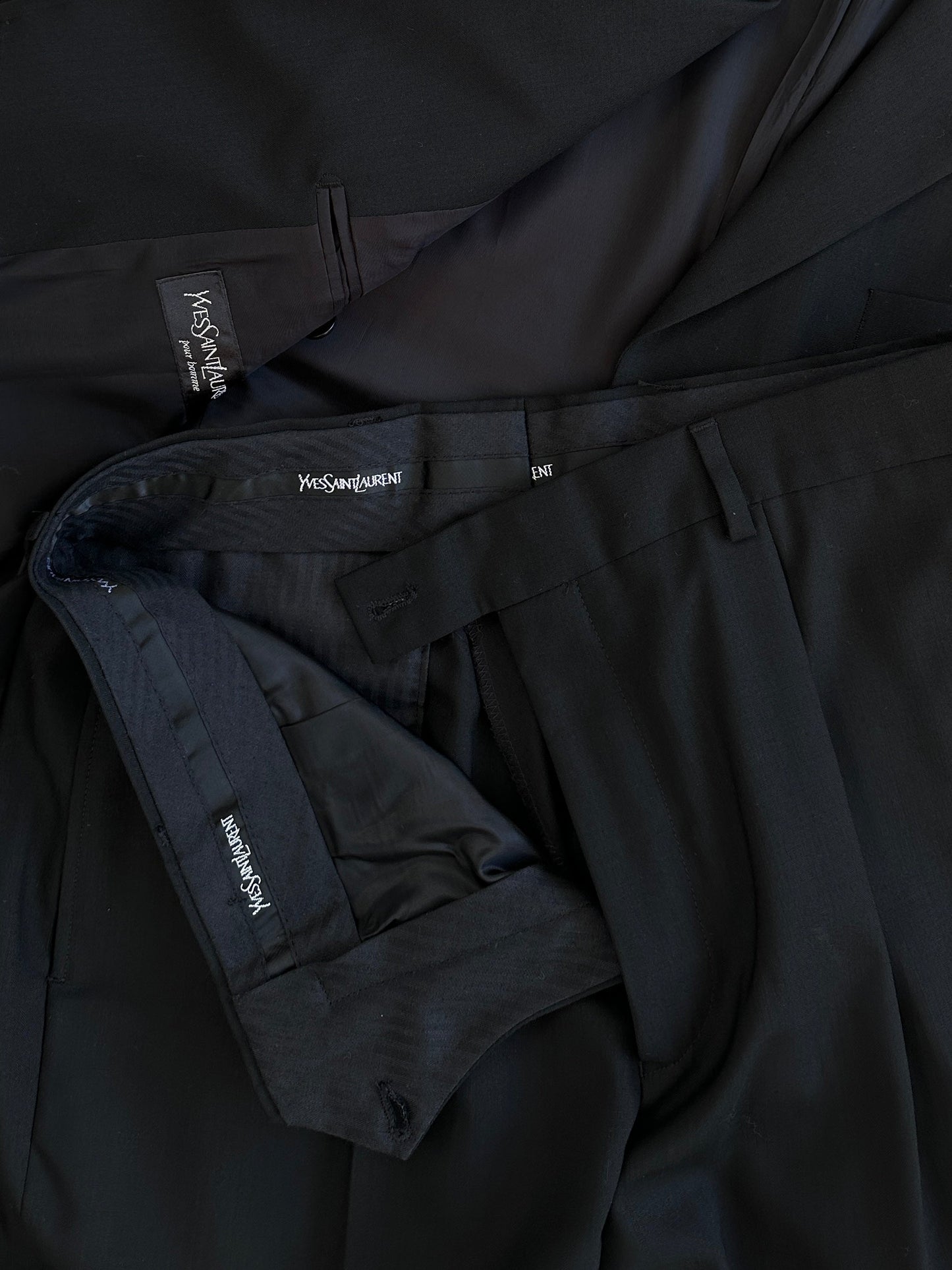 Yves Saint Laurent Pour Homme Pure Wool Single Breasted Suit - 38S/W30