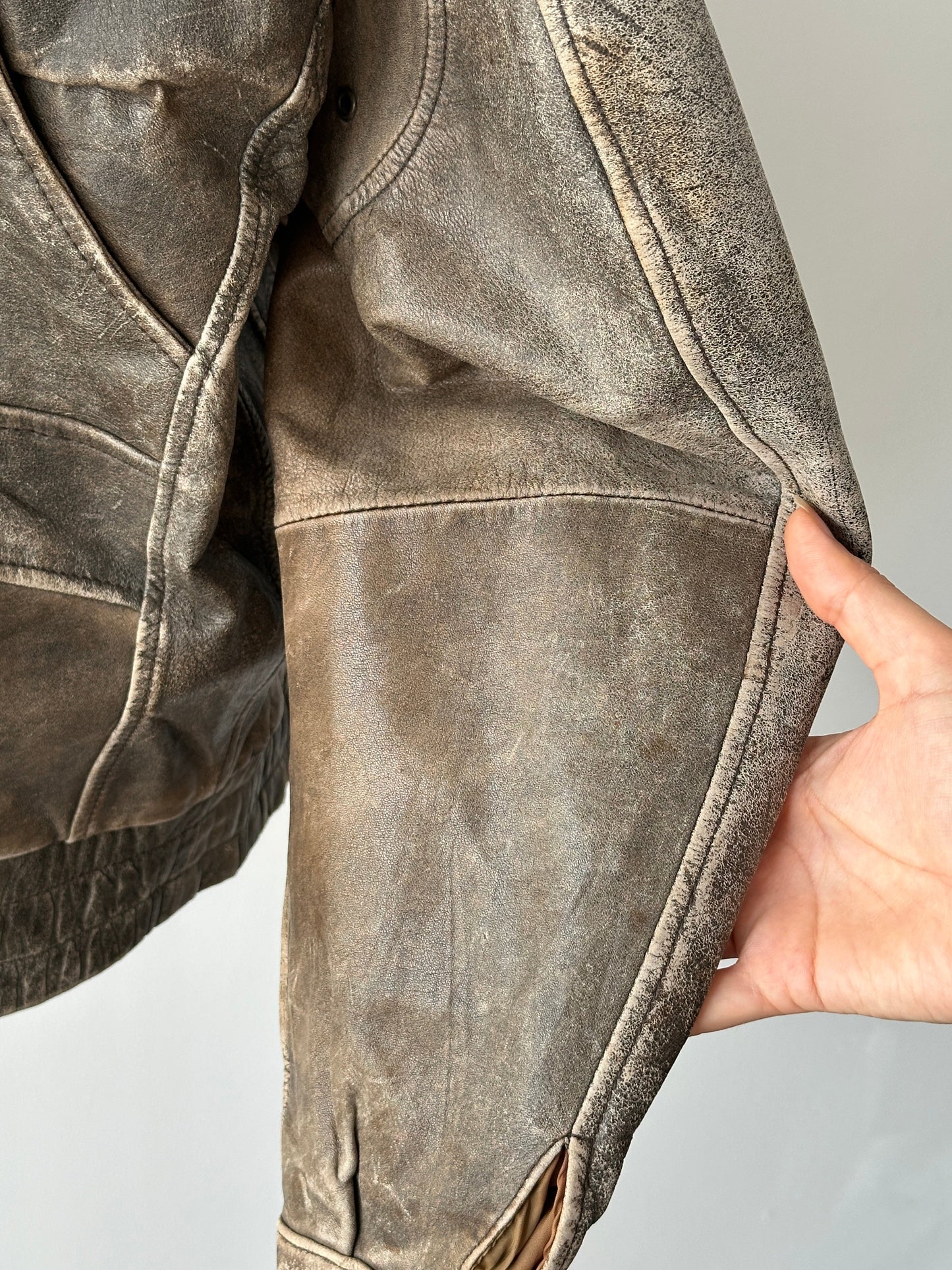Vintage 1990s Distressed Leather Bomber Jacket - M-L
