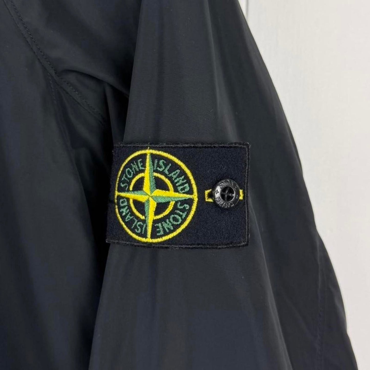 Stone Island Micro Reps Multi Pocket Parka Black (M) | Medium, Multicoloured