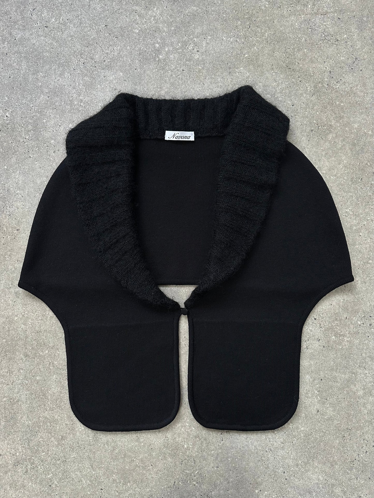 Italian Vintage 1990s Pure Merino Wool Knitted Shawl Scarf