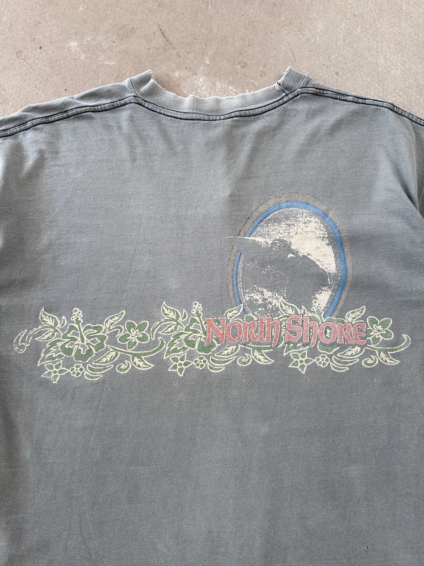 1990’s North Shore Faded T-Shirt - M | Gray, Red