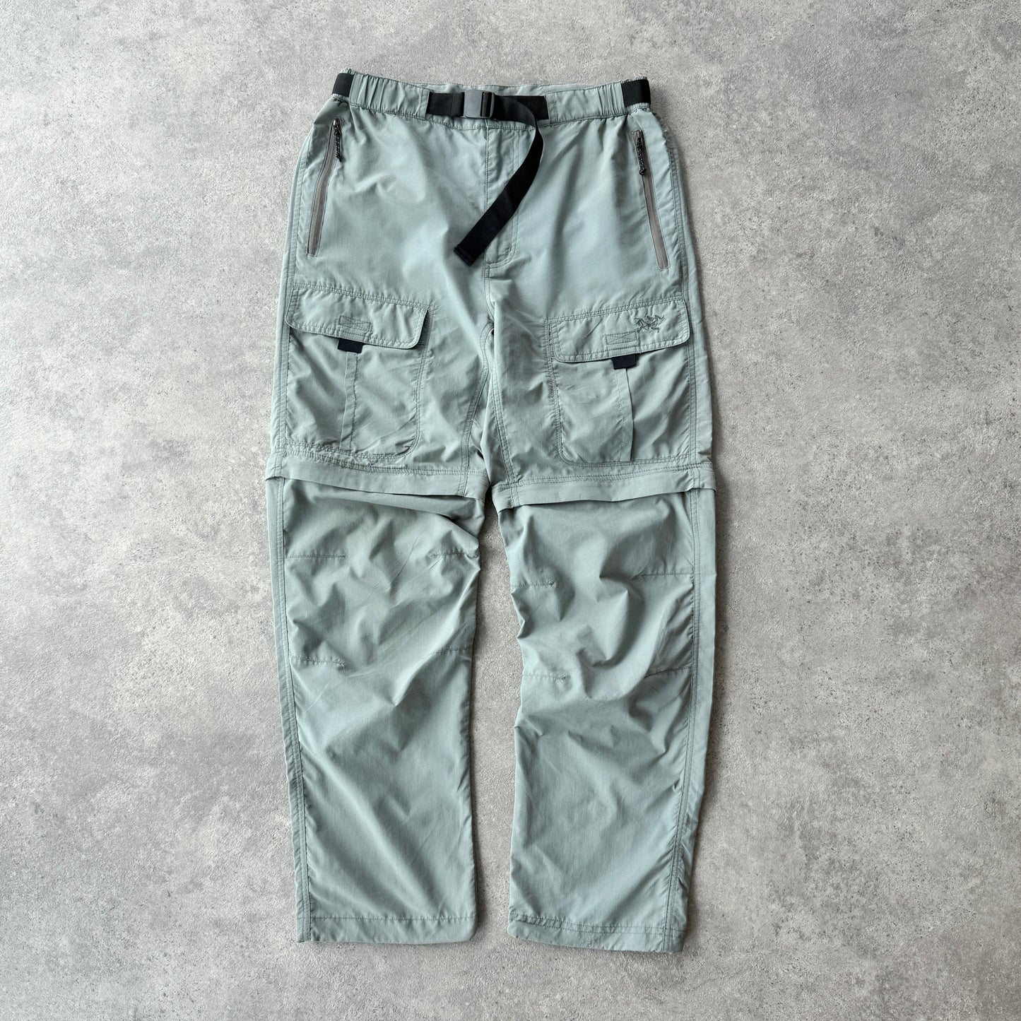 Arc’teryx 2000s convertible technical lightweight trousers (M)