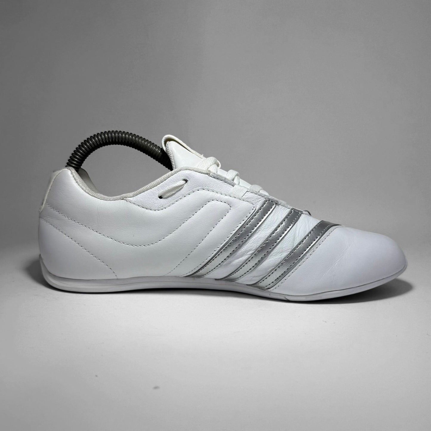 Adidas (2010)