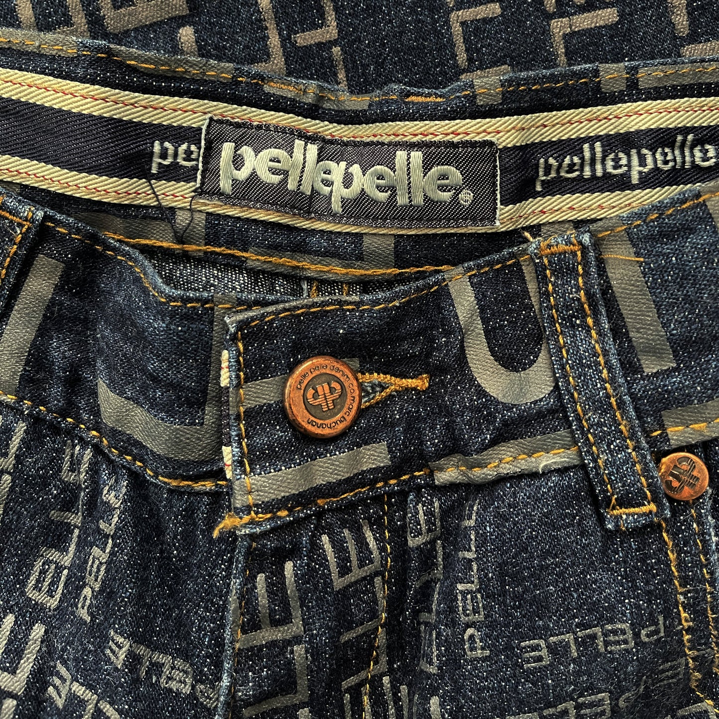 90's Pelle Pelle Monogram Jeans - W32"