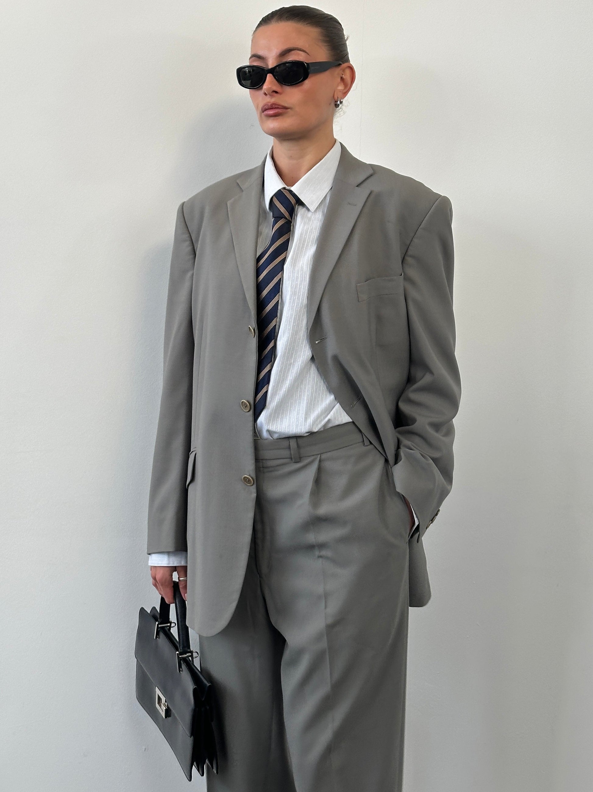 Christian Dior Monsieur 1990s pure cotton logo shirt in size L/XL, featuring classic design and Dior branding.