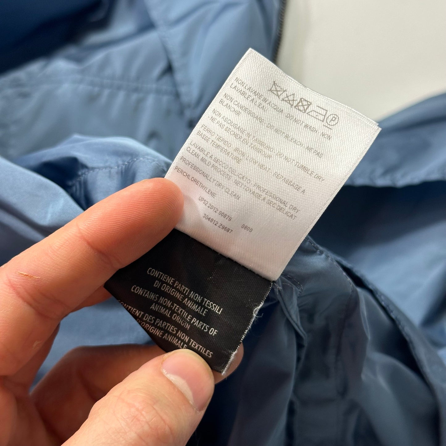 Gucci 2012 Baby Blue Stripe Seam Nylon Shimmer Jacket - IT52 (L) | Default Title, Blue