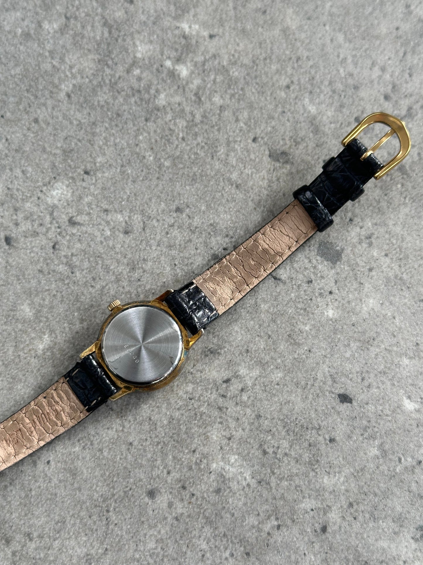 Vintage 1990s Round Quartz Leather Watch