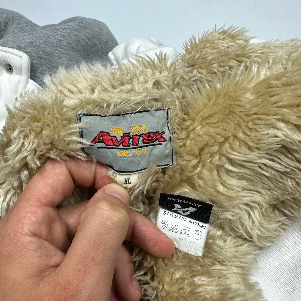 Avirex 00’s Faux Fur Lined Cotton Bomber Jacket - XL | White