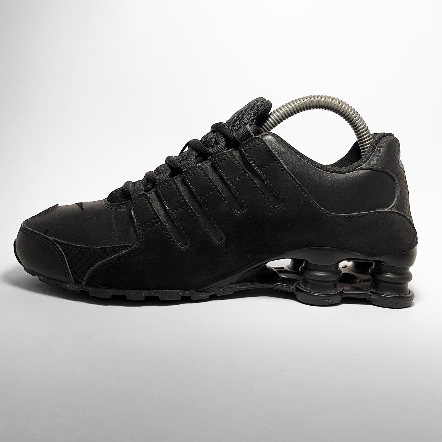 Nike Shox NZ Triple Black (2011)