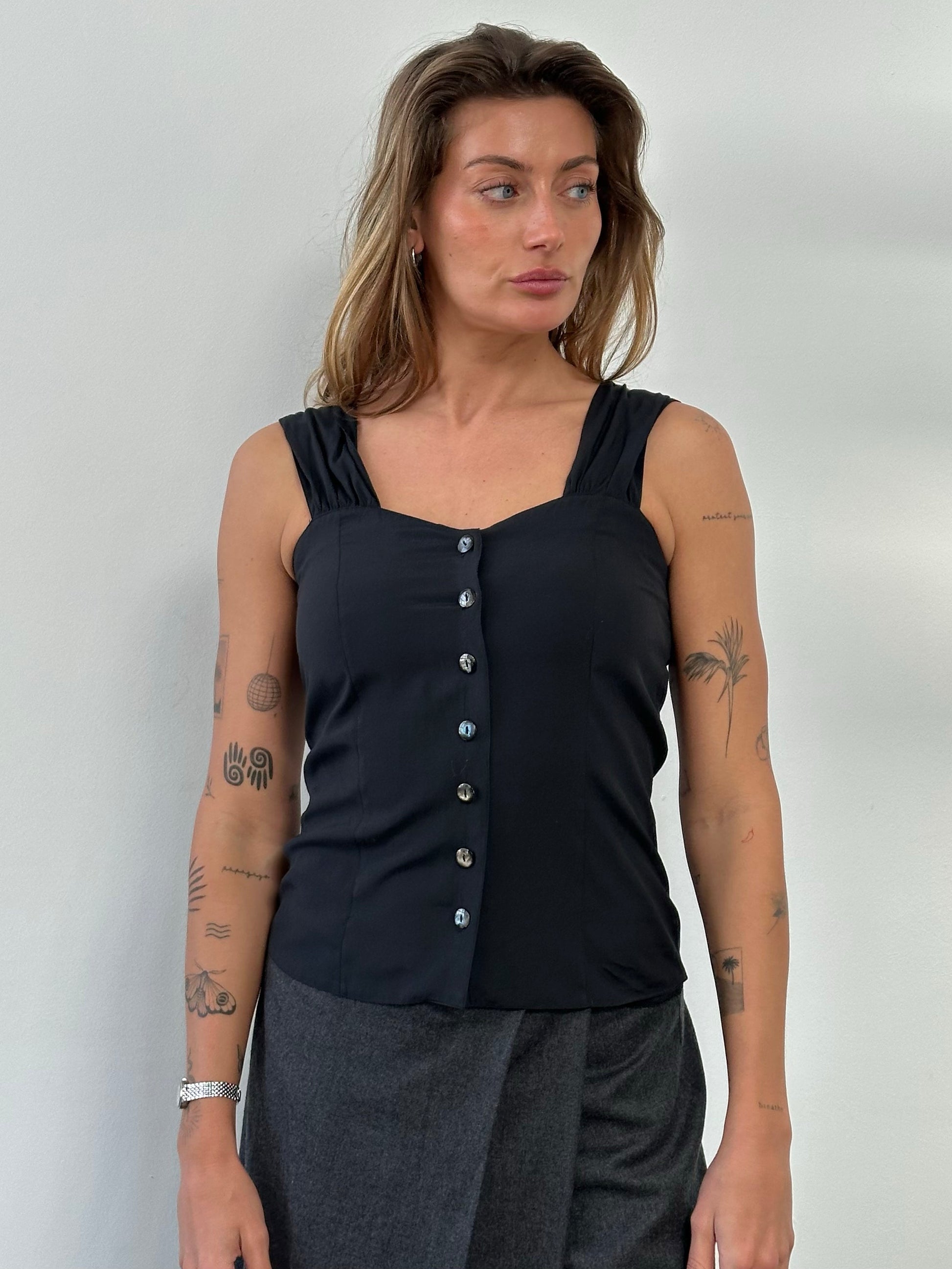 Vintage 1990s button-down sweetheart neckline top in size small, featuring retro floral print and classic vintage style.