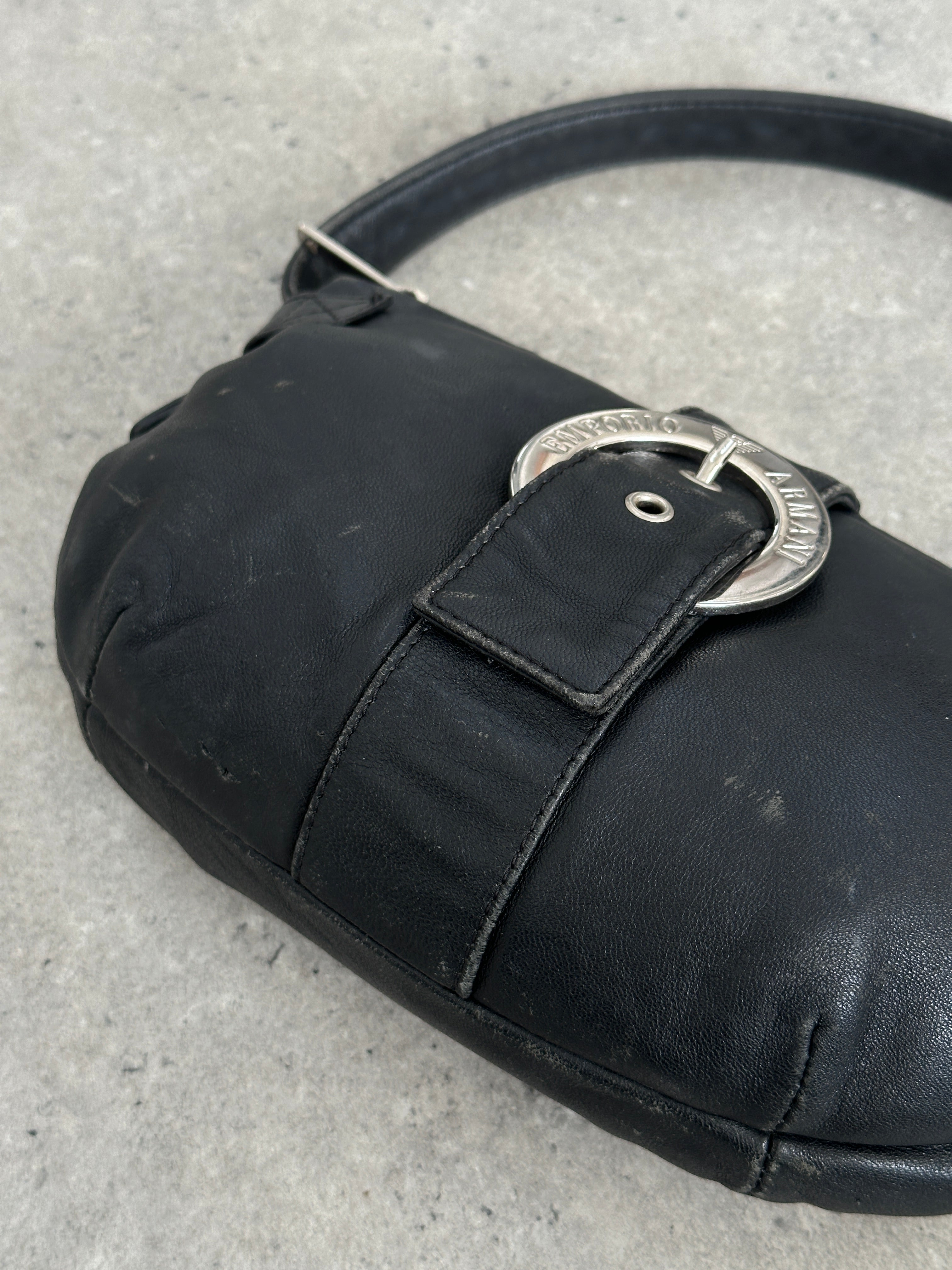 バッグ 00s EMPORIO ARMANI leather shoulder bag Emporio Armani logo-stamp Crossbody Bag | Black | FARFETCH