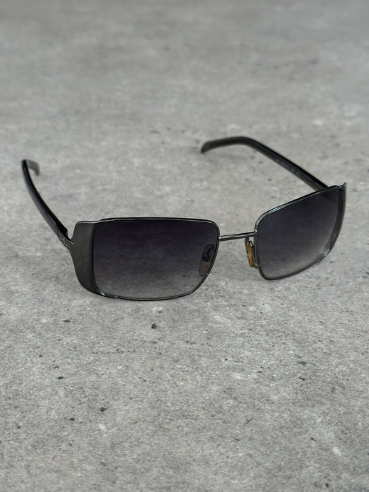 Gucci 2000s Rectangular Logo Sunglasses