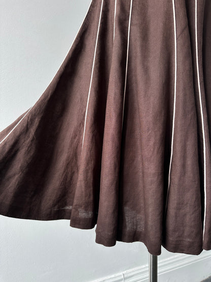 Vintage 1990s pure linen striped dress in size M, featuring a classic retro design and lightweight fabric.