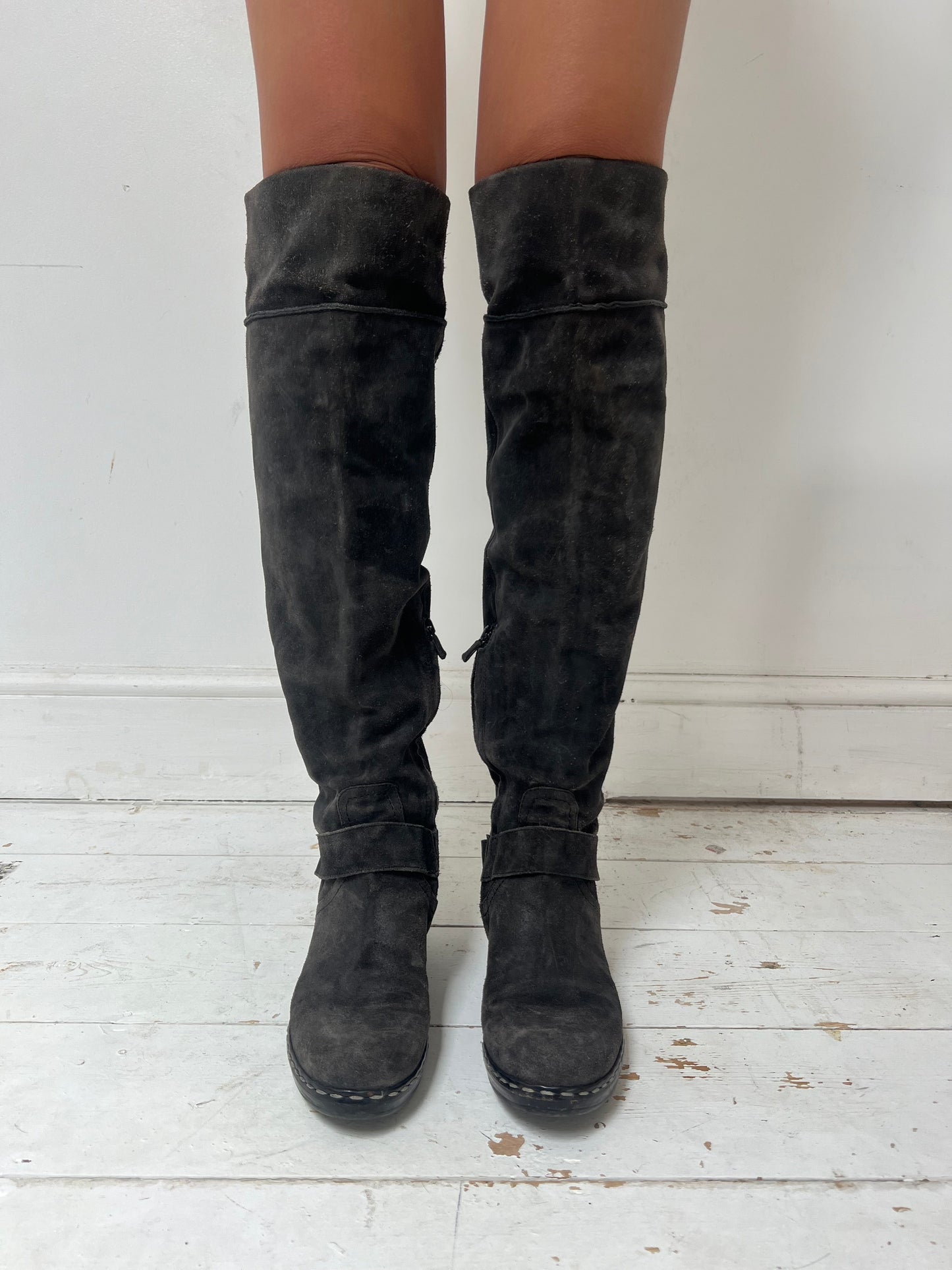 COSTUME NATIONAL KNEE HIGH SUEDE BOOTS (EU 38) | DEFAULT TITLE, Black
