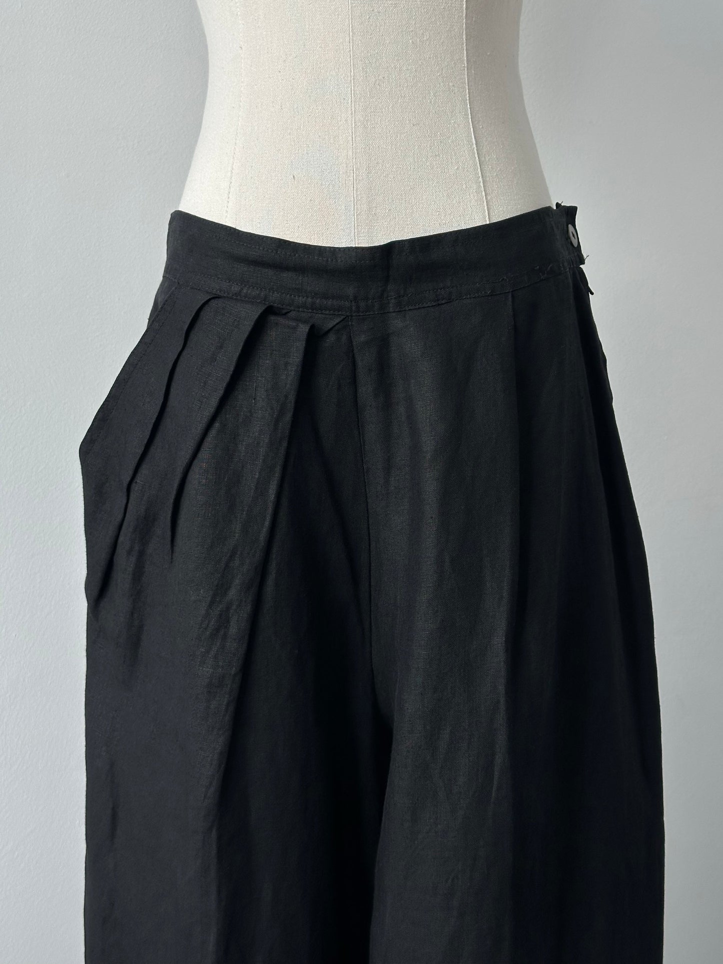 Max Mara 1990s Pure Linen Pleated Trousers - W28