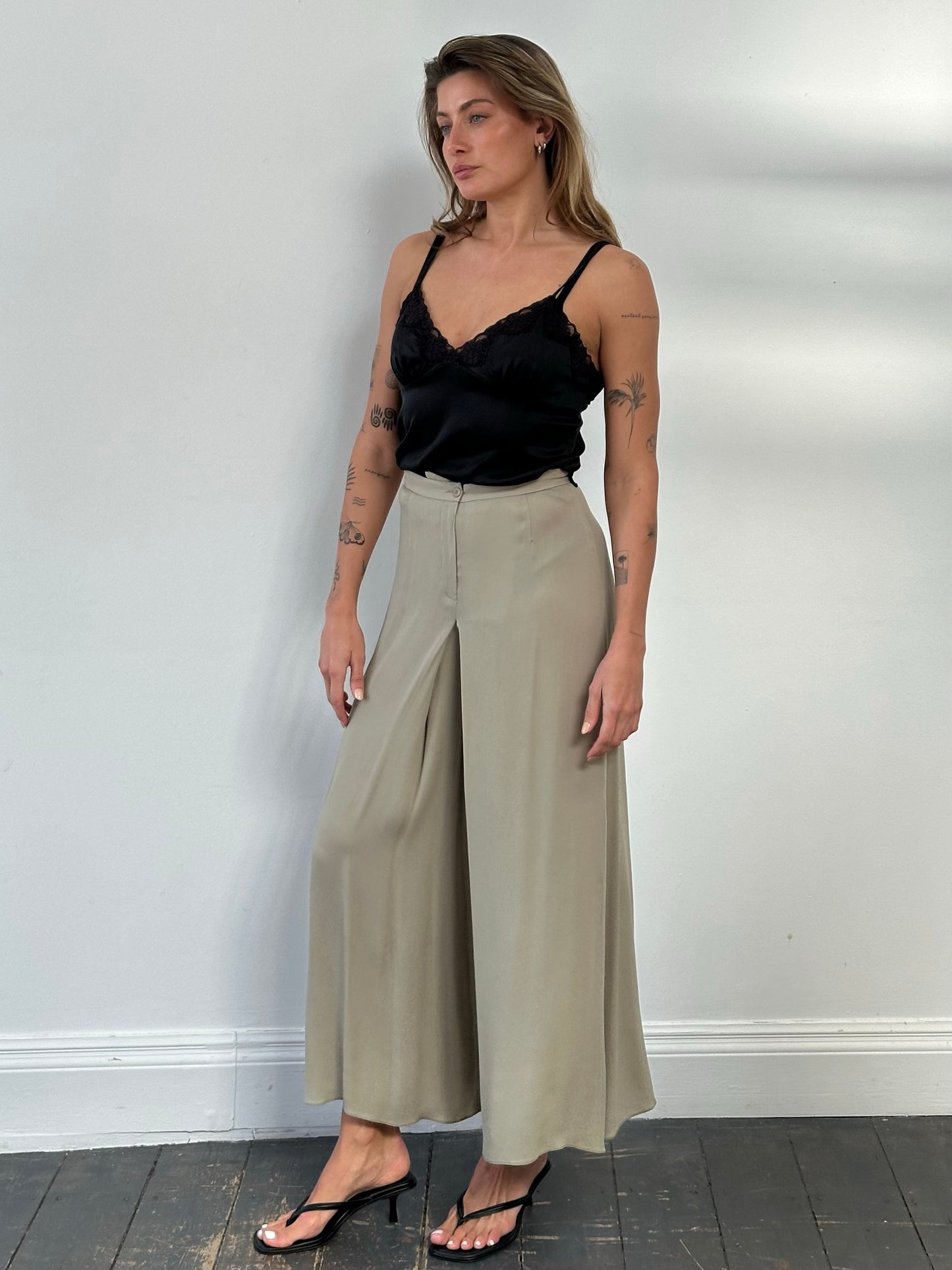 Armani Collezioni 2000s Silk Wide Leg Pleated Trousers - W26