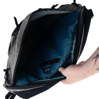 Vintage 2000s GAP Cargo Sling Bag