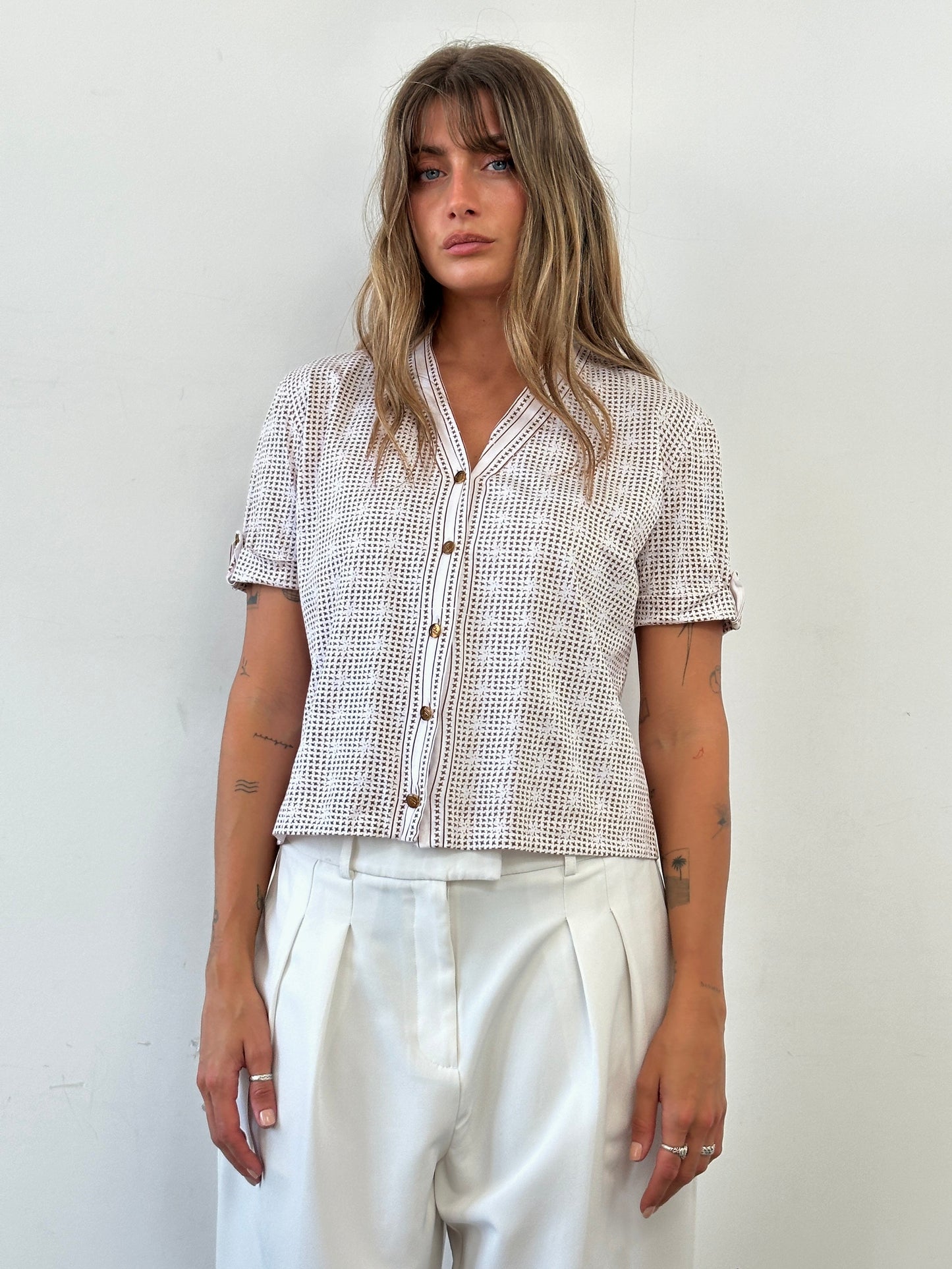 Louis Feraud Pure Cotton Cropped Monogram Short Sleeve Shirt - M