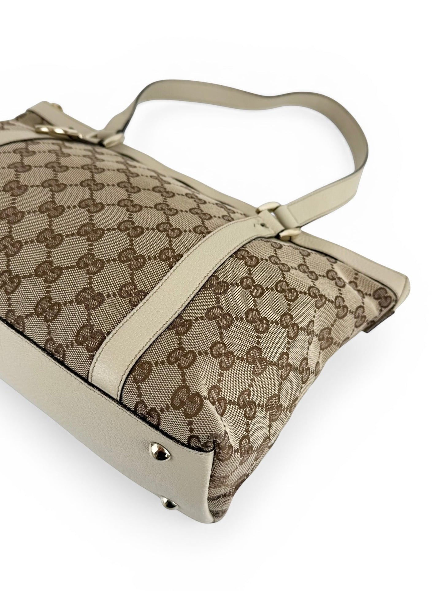 https://cdn.shopify.com/s/files/1/0812/5268/0004/files/46B4183A-57F5-44F1-86F2-CC9059AA7647.jpg?v=1774349647