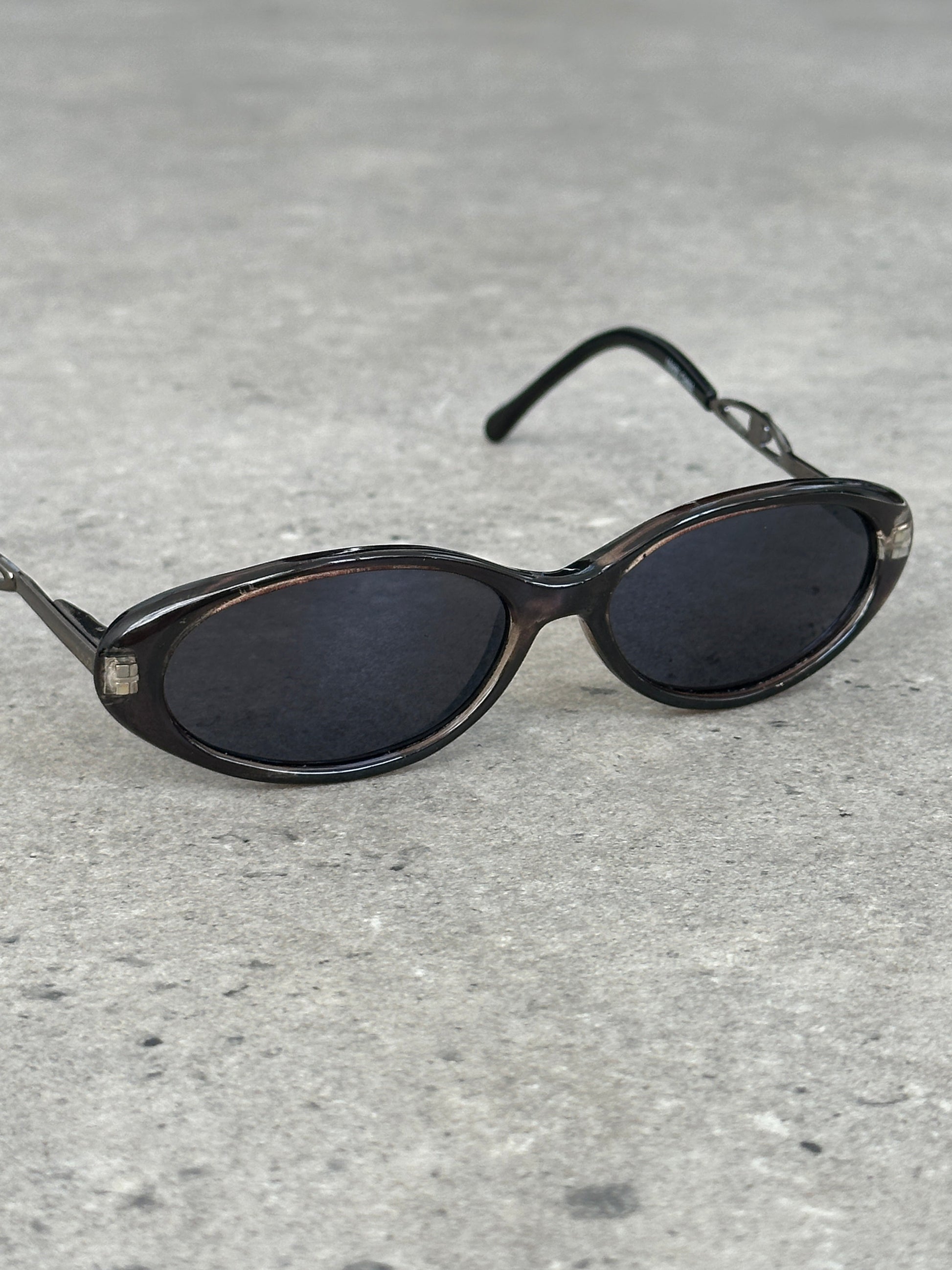 Vintage 2000s Oval Mini Sunglasses