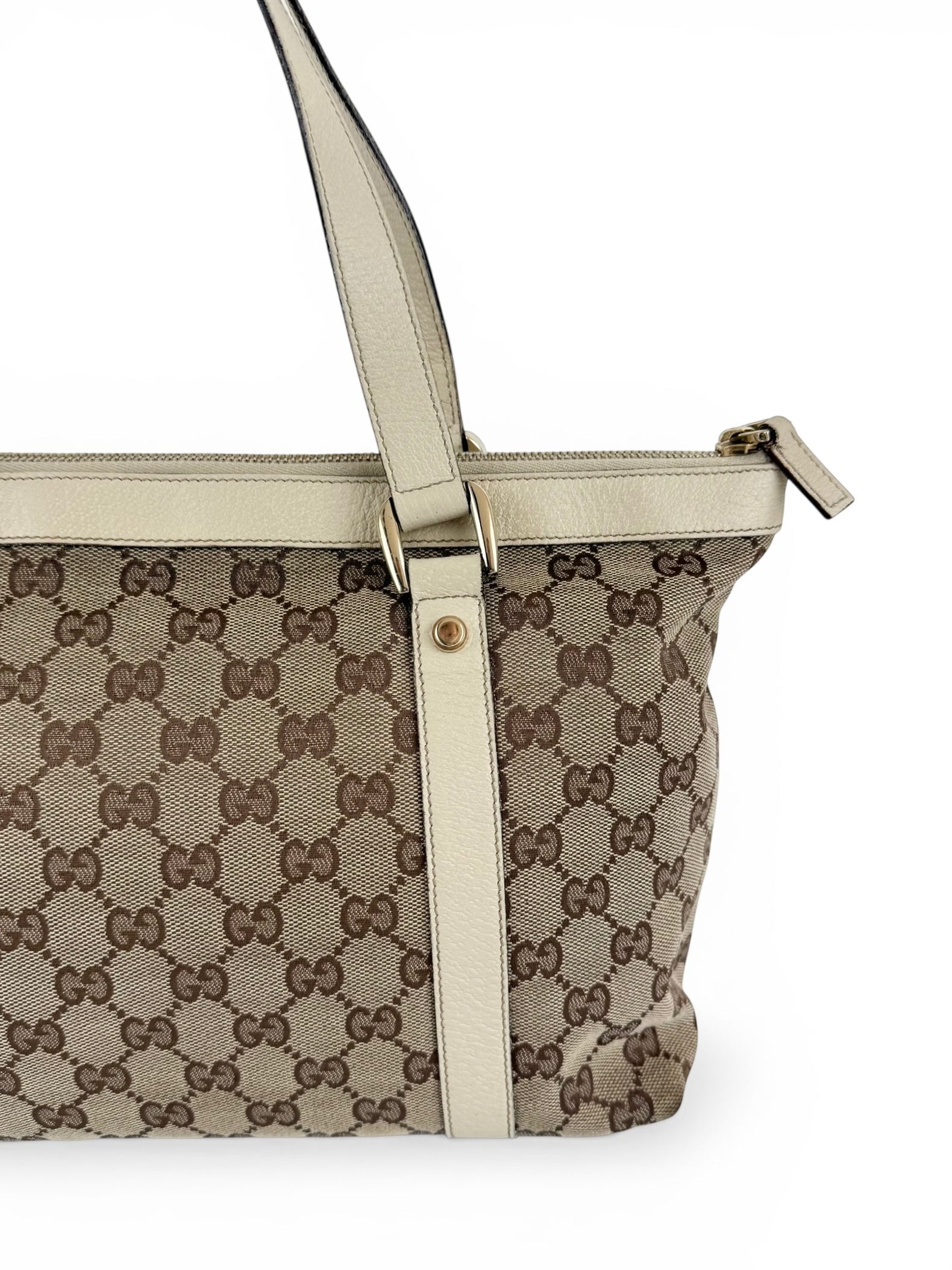 https://cdn.shopify.com/s/files/1/0812/5268/0004/files/481BF40A-1593-49F8-A7D3-BE1CCFADBCBB.jpg?v=1774349647