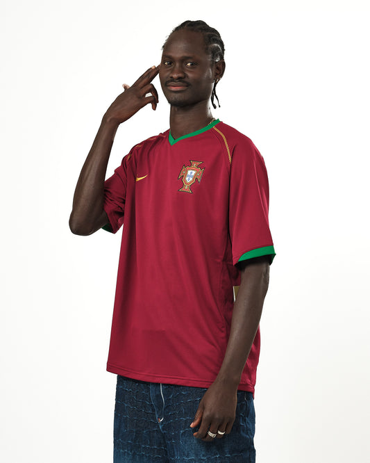 2006-08 Portugal Nike Home Shirt (L)