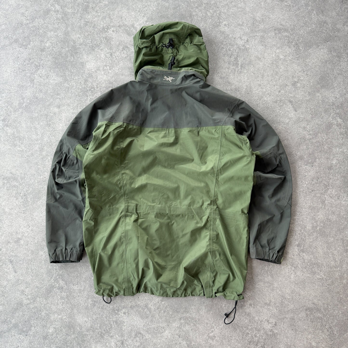 Arc’teryx 2003 Theta AR Gore-tex technical shell jacket (L)