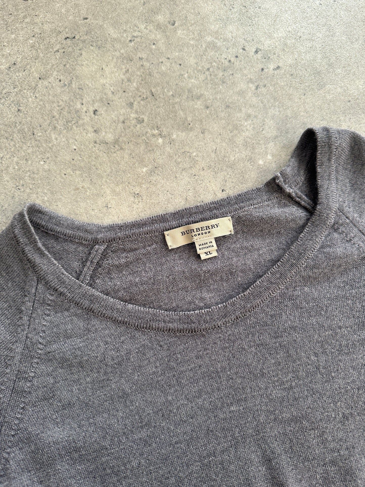 Burberry 2000s Pure Merino Wool Logo Knitted Jumper - M