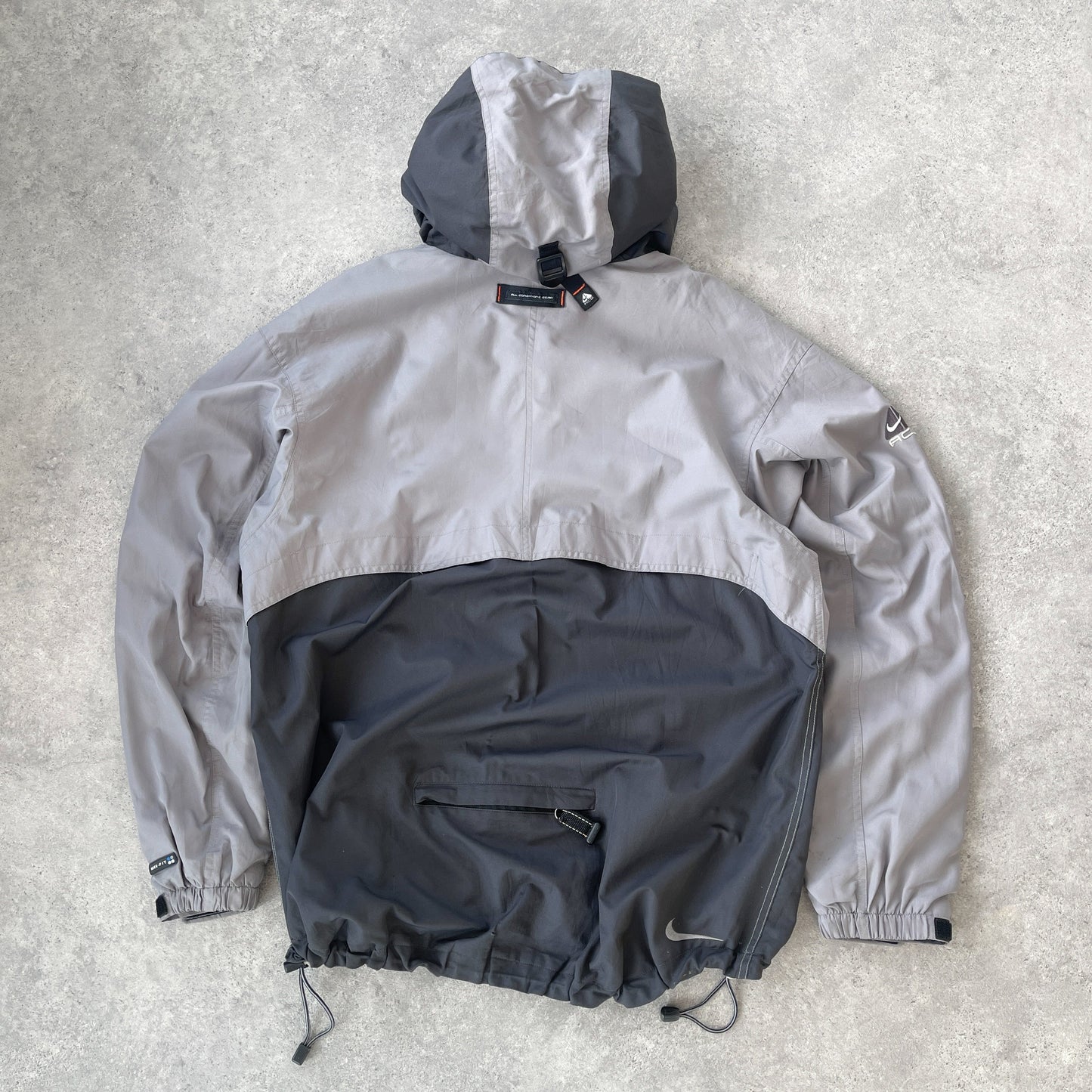 Nike ACG RARE 1990s technical lightweight shell jacket (L)