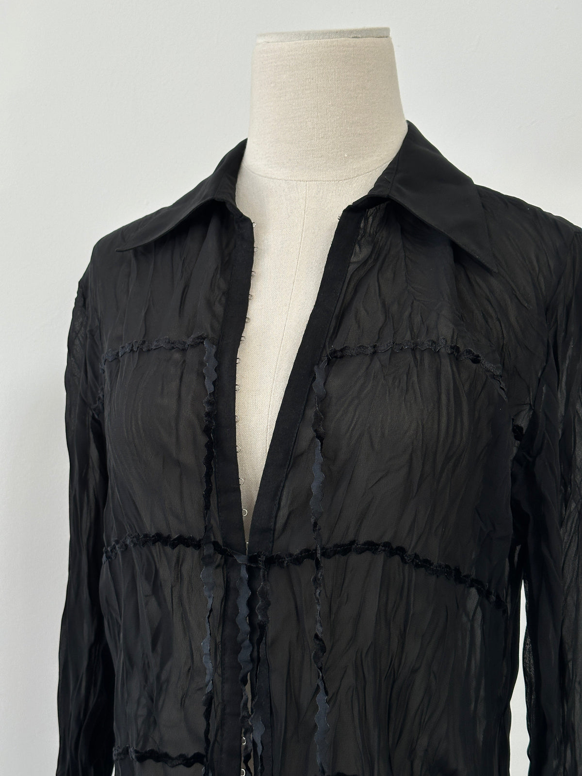 Vintage 1990s Sheer Hook & Eye Crinkle Shirt - M