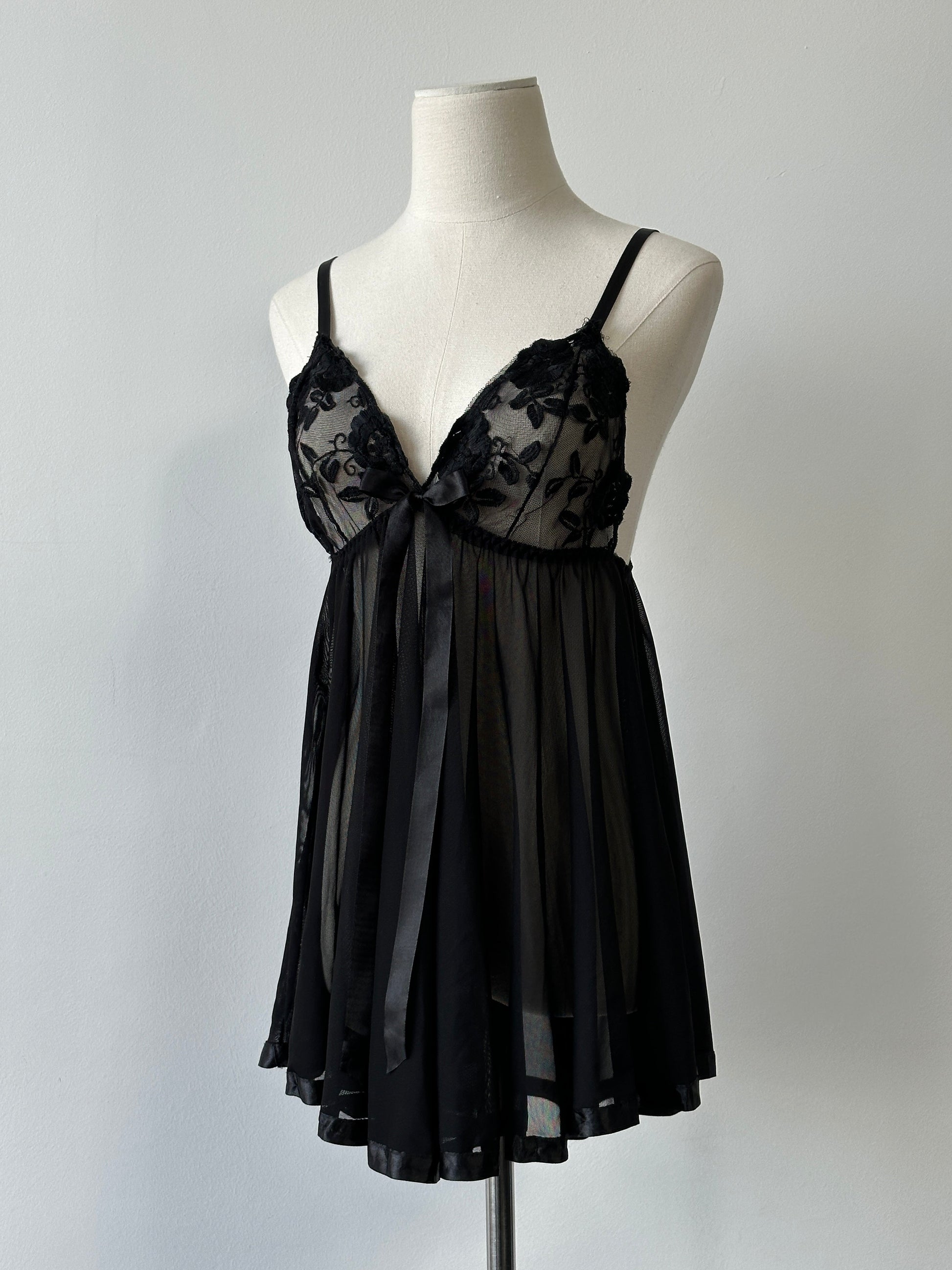 Vintage 2000s Sheer Lace Babydoll Top - M-L