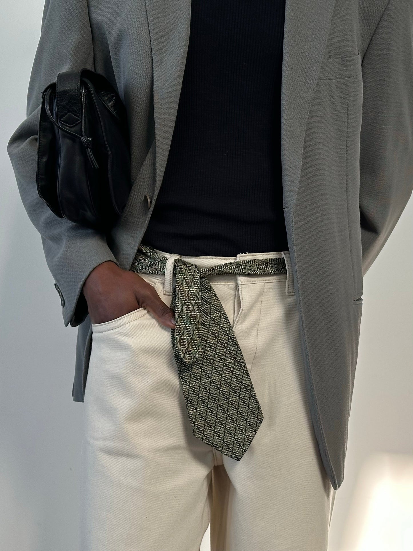 Guess 1990s pure silk print tie featuring vibrant geometric patterns, designed for a stylish and sophisticated look.