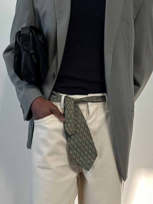 Guess 1990s pure silk print tie featuring vibrant geometric patterns, designed for a stylish and sophisticated look.
