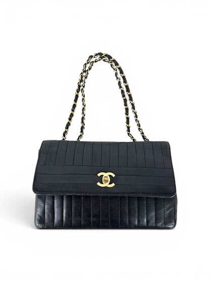 1980s Chanel Single Flap Horizontal Lambskin Leather Bag GHW Vintage | O/S, Black