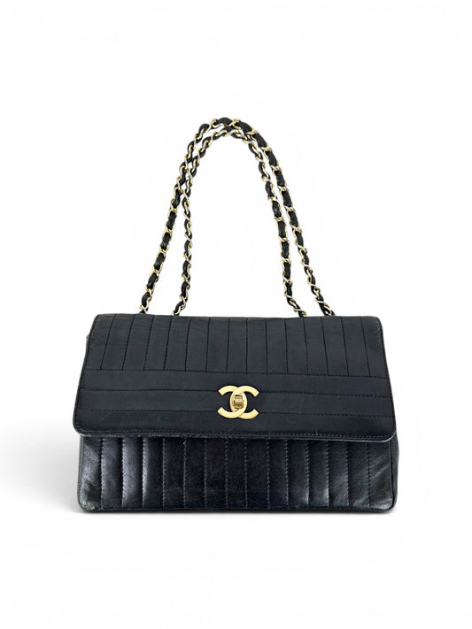 1980s Chanel Single Flap Horizontal Lambskin Leather Bag GHW Vintage | O/S, Black